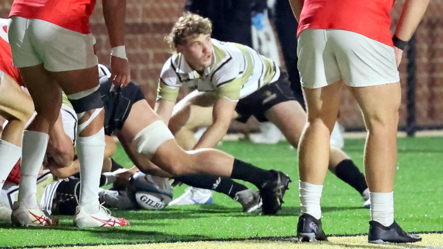 Jack McAllister gets set to send the ball out. Photo Todd Lunow.